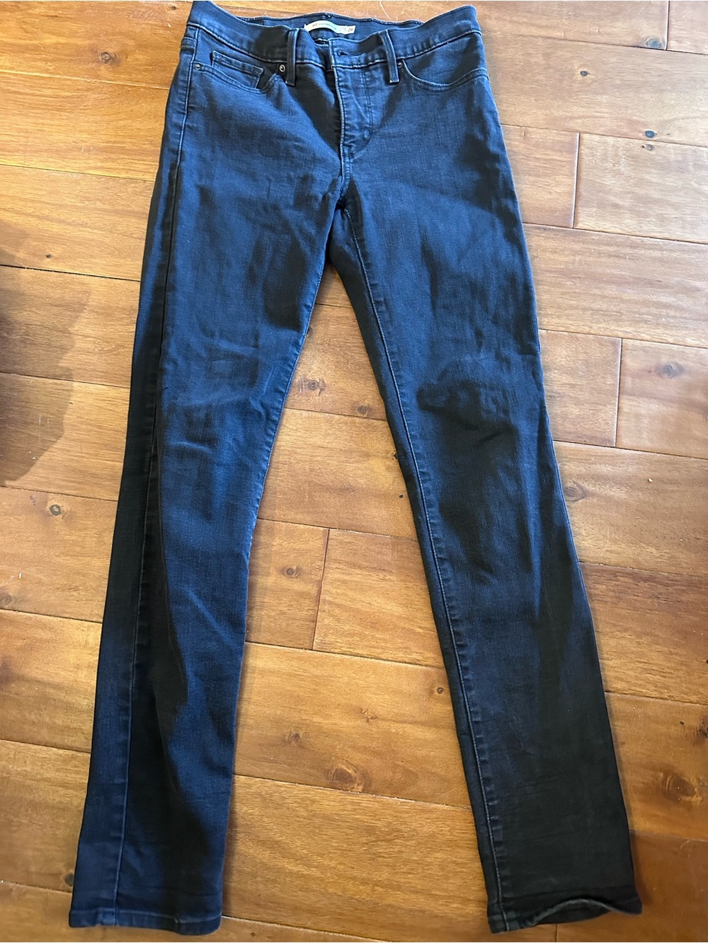 Slim Fit Women's Skinny Jeans in black